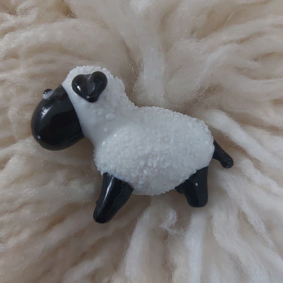 Art Glass Sheep Paperweight Juliana Objects D’ Arts Collection Black White - Picture 8 of 10